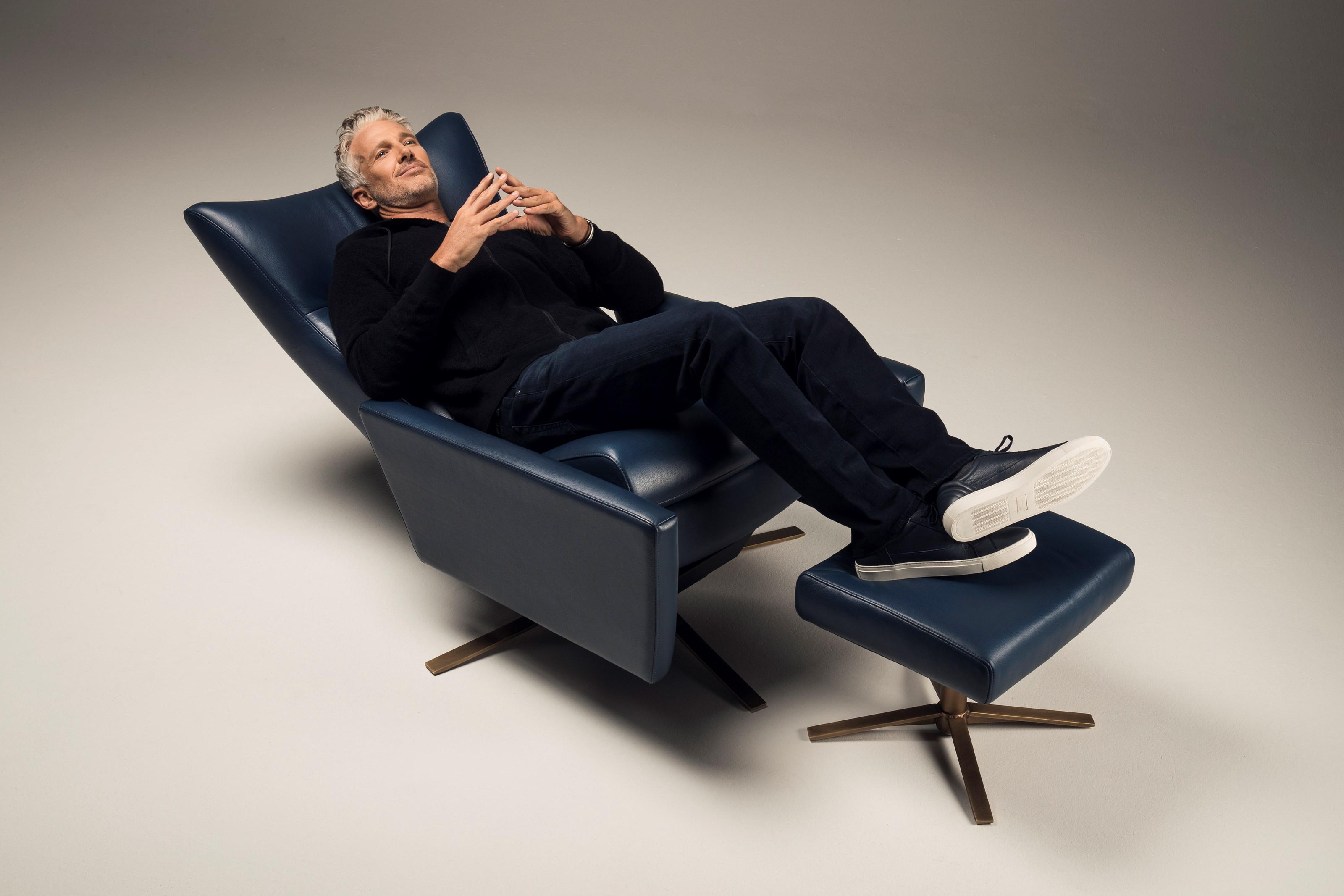 Euro swivel clearance recliner chair